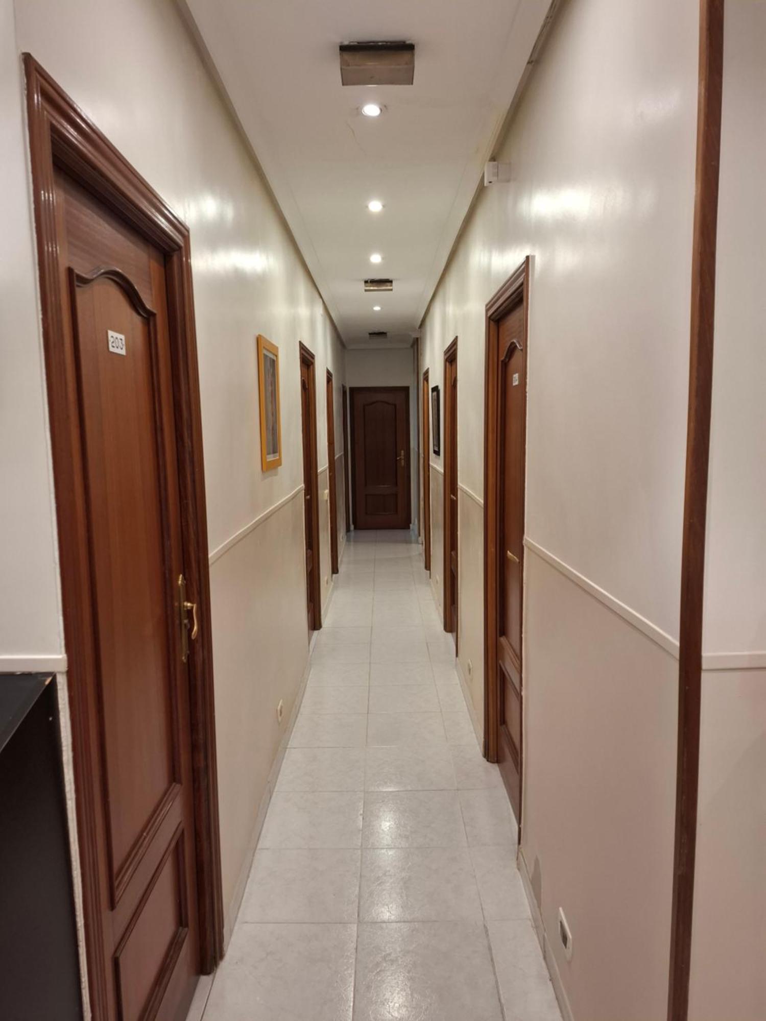 Hostal Villamanez Madrid Exterior photo